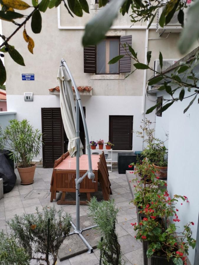 Guest House Accommodation Rupine Premantura Exterior photo